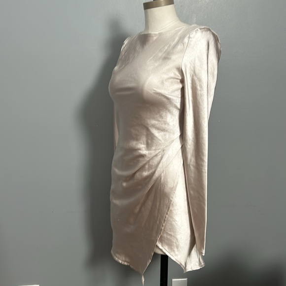 Saints + Secrets Champagne Open Back Ivory Long Sleeve Mini Dress size XS - Picture 5 of 16